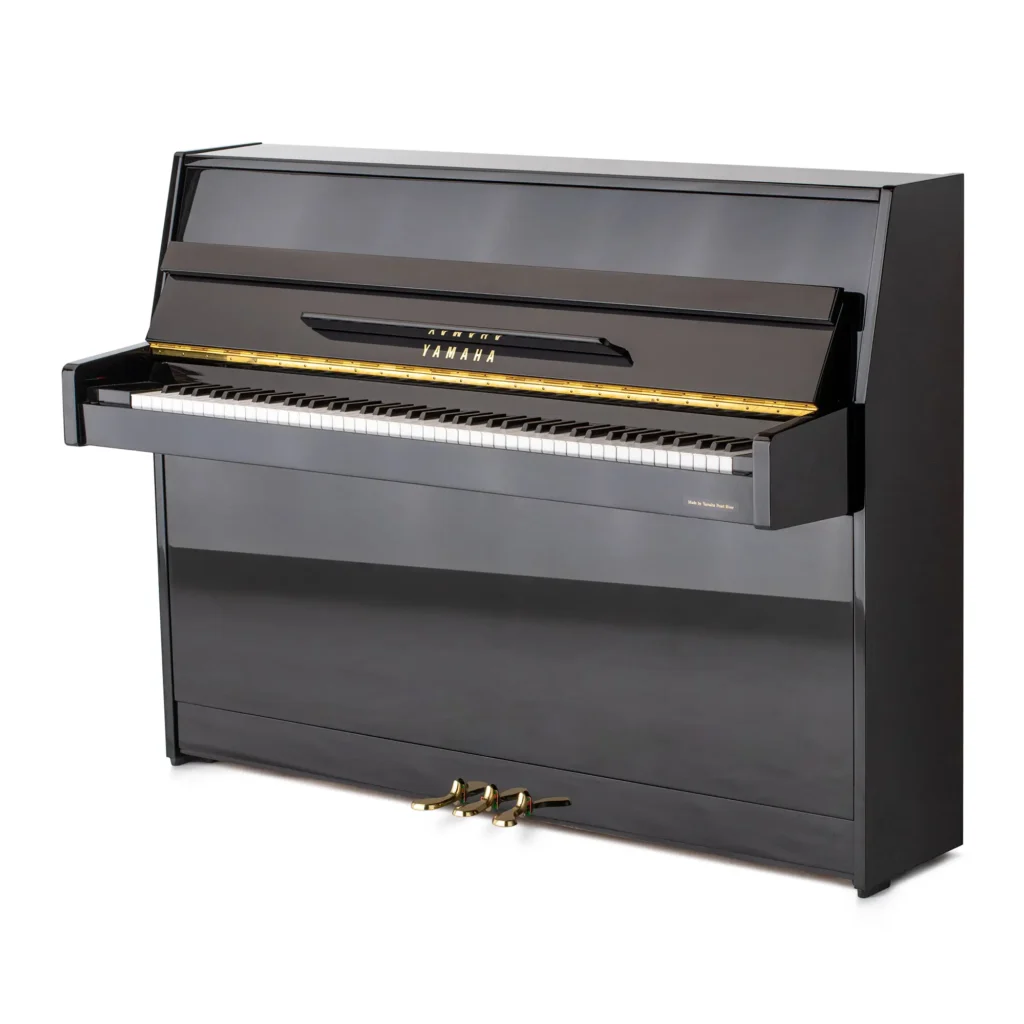 Yamaha C110A,