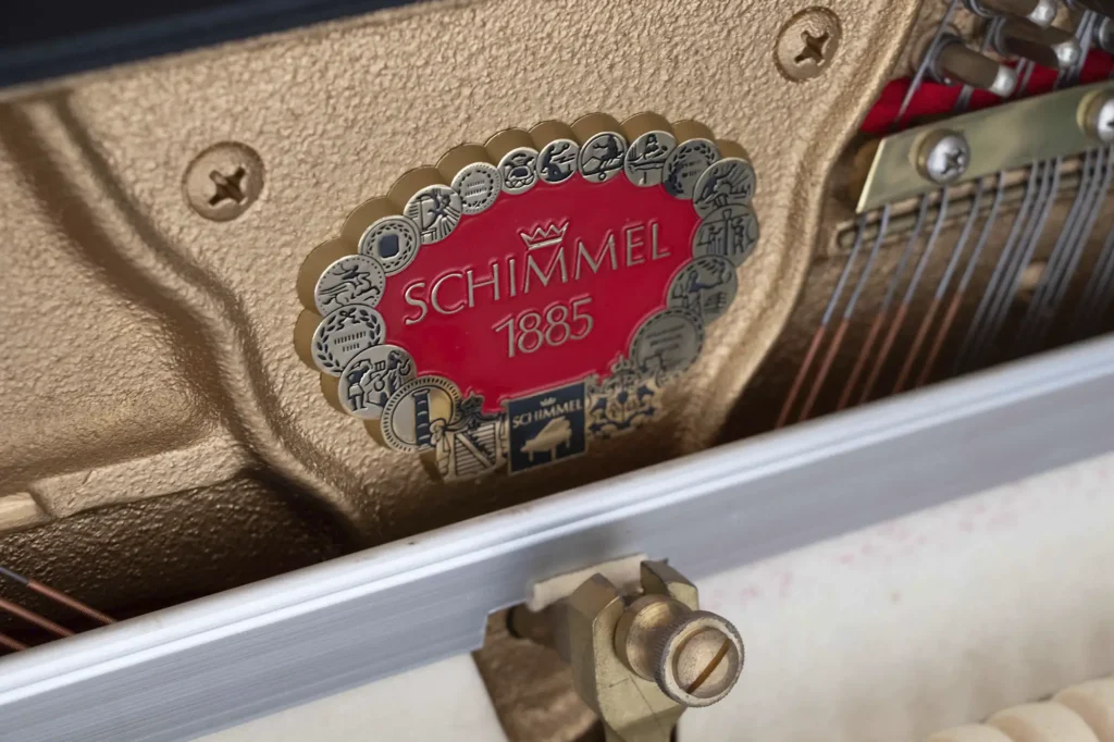 Schimmel 106,